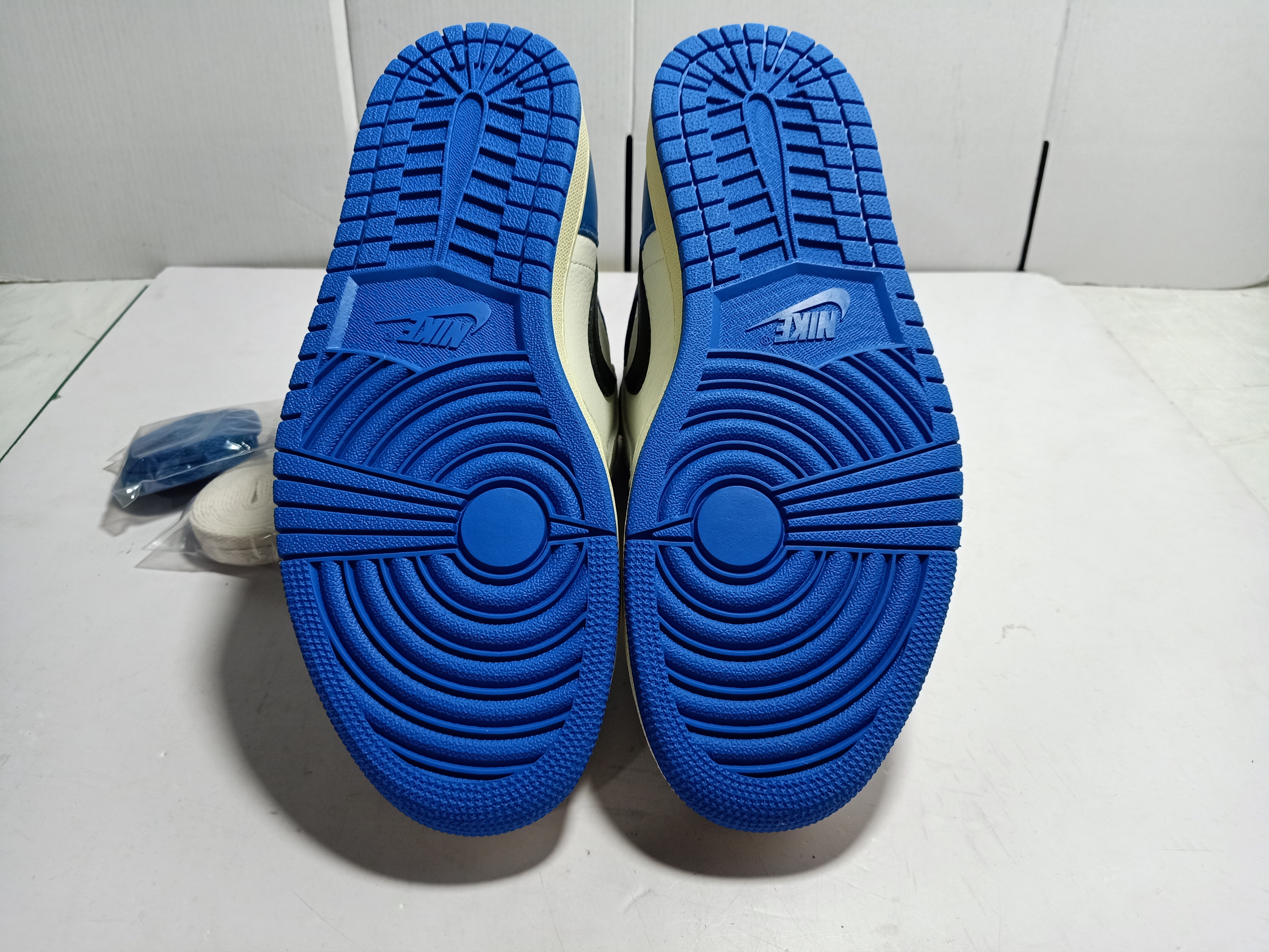 Og Tony Fragment x Travis Scott x Air Jordan 1 High OG Military DH3227-105 review tonyshoe10 06