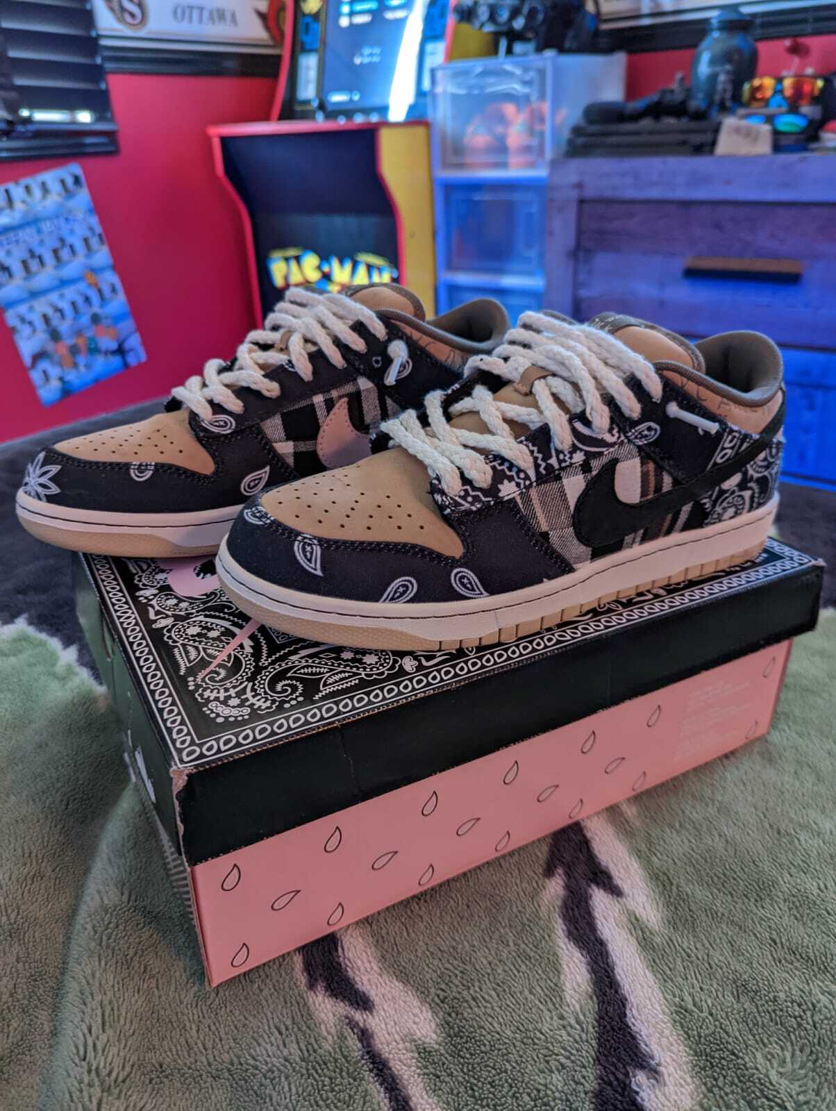 Nike SB Dunk Low Travis Scott (Regular Box) CT5053-001 review Brondan