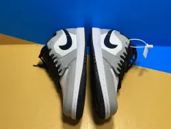 Air Jordan 1 Low Light Smoke Grey 553558-030 review Alice 04