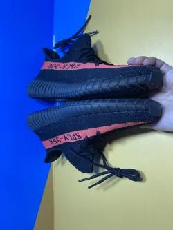 Yeezy Boost 350 V2 Core Black Red BY9612 review Ogtony，ogtony，TonyShoes，Tonyshoe，tonyshoes，tonyshoe 05