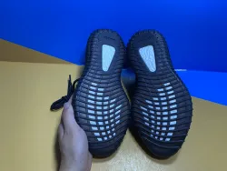 Yeezy Boost 350 V2 Core Black Red BY9612 review Ogtony，ogtony，TonyShoes，Tonyshoe，tonyshoes，tonyshoe 06