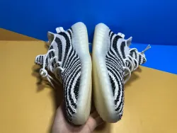 Yeezy Boost 350 V2 Zebra CP9654 review Ogtony，ogtony，TonyShoes，Tonyshoe，tonyshoes，tonyshoe 03