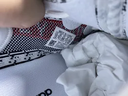 Yeezy Boost 350 V2 Zebra CP9654 review Ogtony，ogtony，TonyShoes，Tonyshoe，tonyshoes，tonyshoe 06