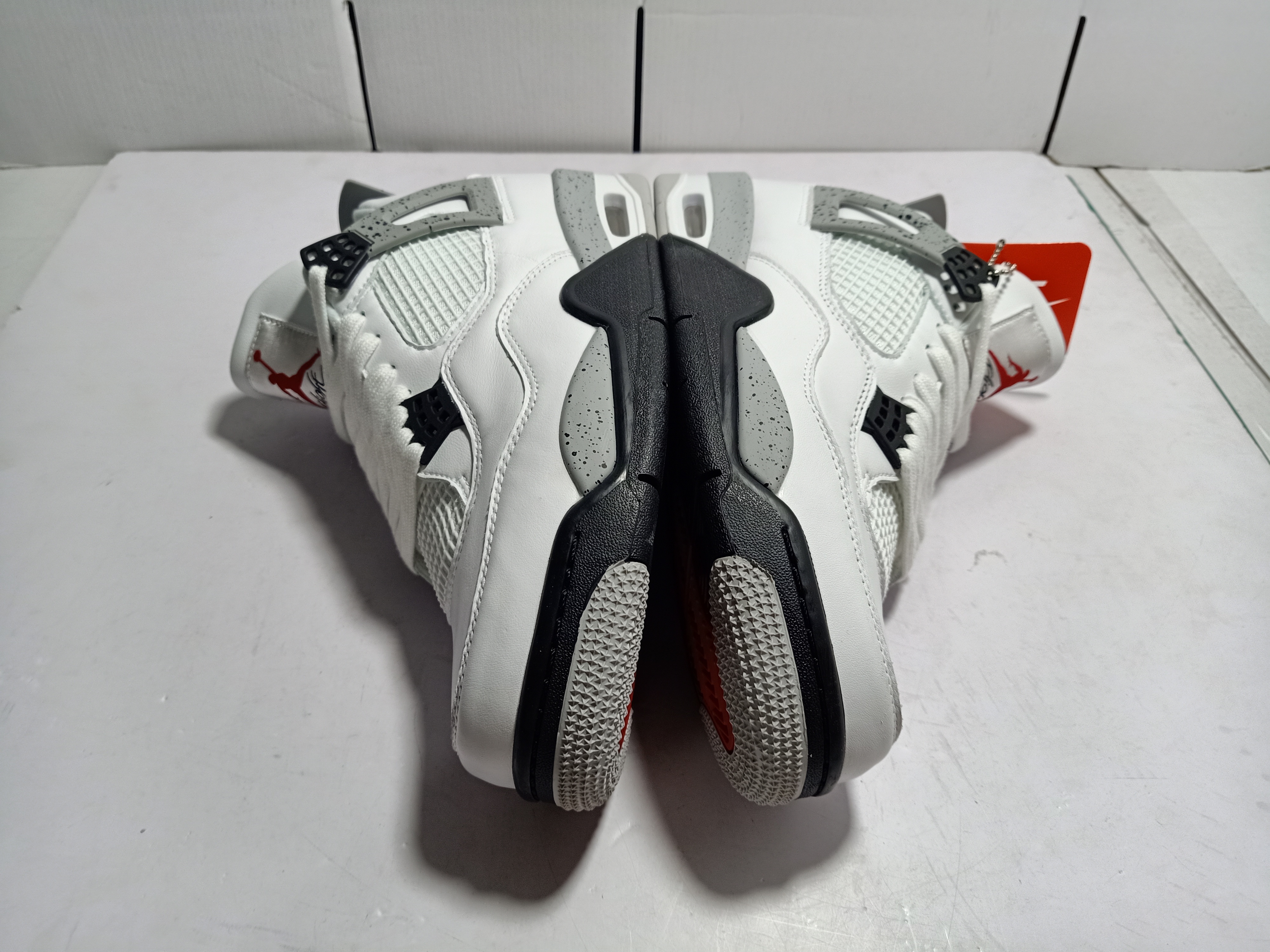 Og Tony Air Jordan 4 Retro White Cement (2016) 840606-192 review Ogtony，ogtony，TonyShoes，Tonyshoe，tonyshoes，tonyshoe 05