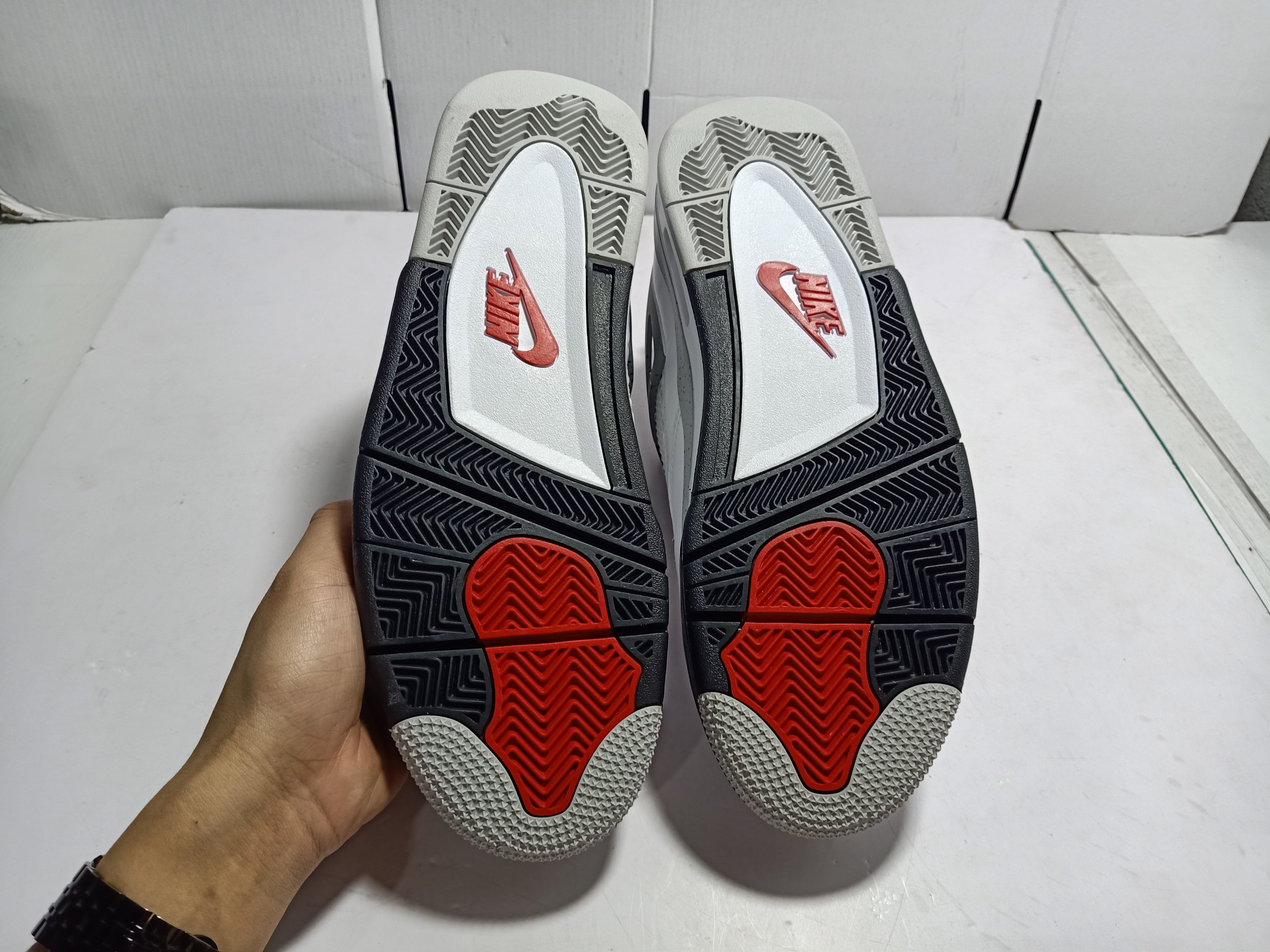 Og Tony Air Jordan 4 Retro White Cement (2016) 840606-192 review Ogtony，ogtony，TonyShoes，Tonyshoe，tonyshoes，tonyshoe 06