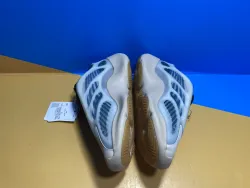 Yeezy 700 V3 “Kyanite” GY0260 review Ogtony，ogtony，TonyShoes，Tonyshoe，tonyshoes，tonyshoe 04