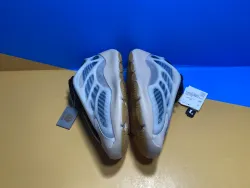 Yeezy 700 V3 “Kyanite” GY0260 review Ogtony，ogtony，TonyShoes，Tonyshoe，tonyshoes，tonyshoe 05
