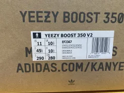 Yeezy Boost 350 V2 Static Reflective EF2367 review Ogtony，ogtony，TonyShoes，Tonyshoe，tonyshoes，tonyshoe 01