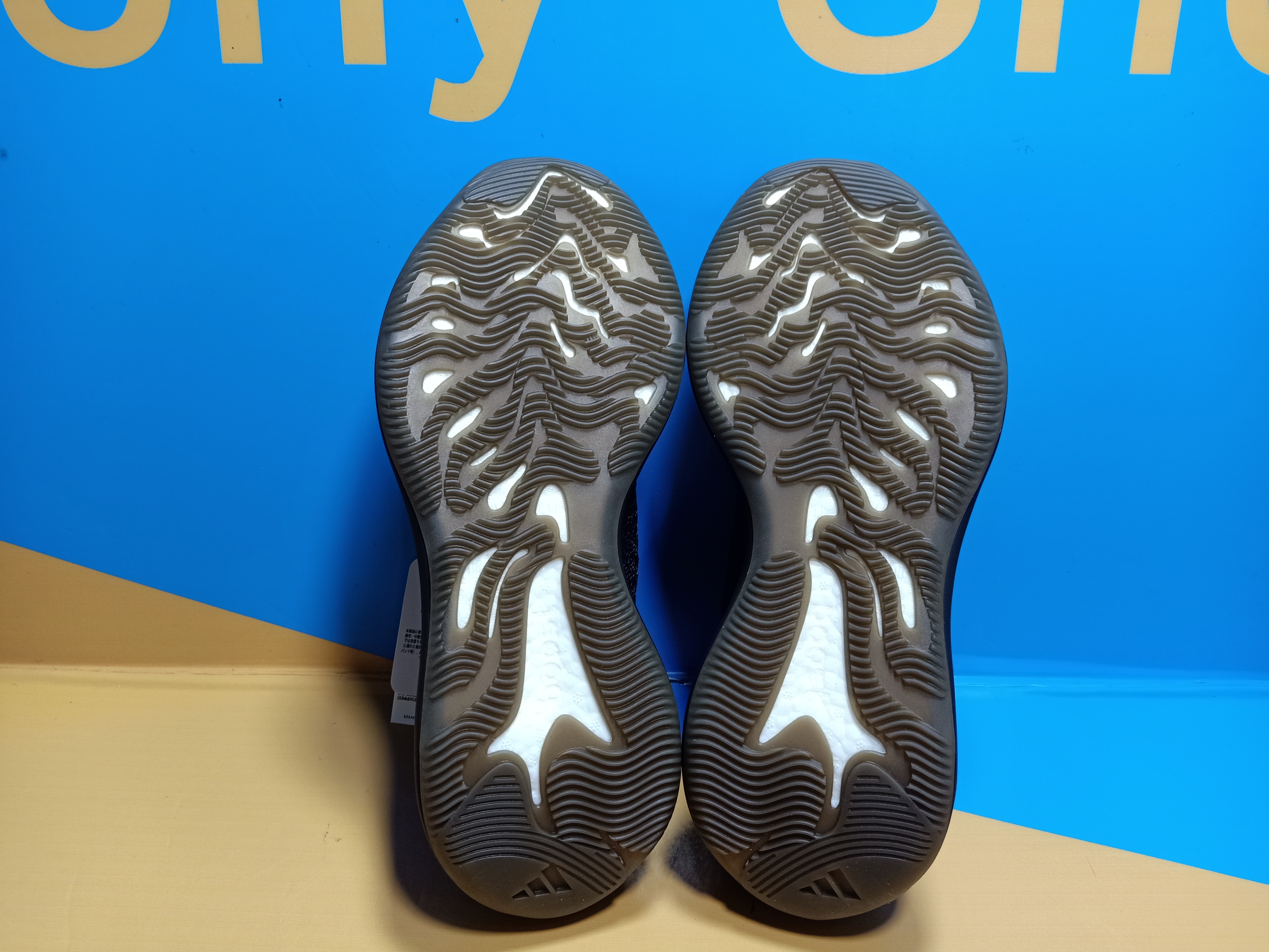 Yeezy Boost 380 Reflective Onyx   H02536 review Ogtony，ogtony，TonyShoes，Tonyshoe，tonyshoes，tonyshoe 04
