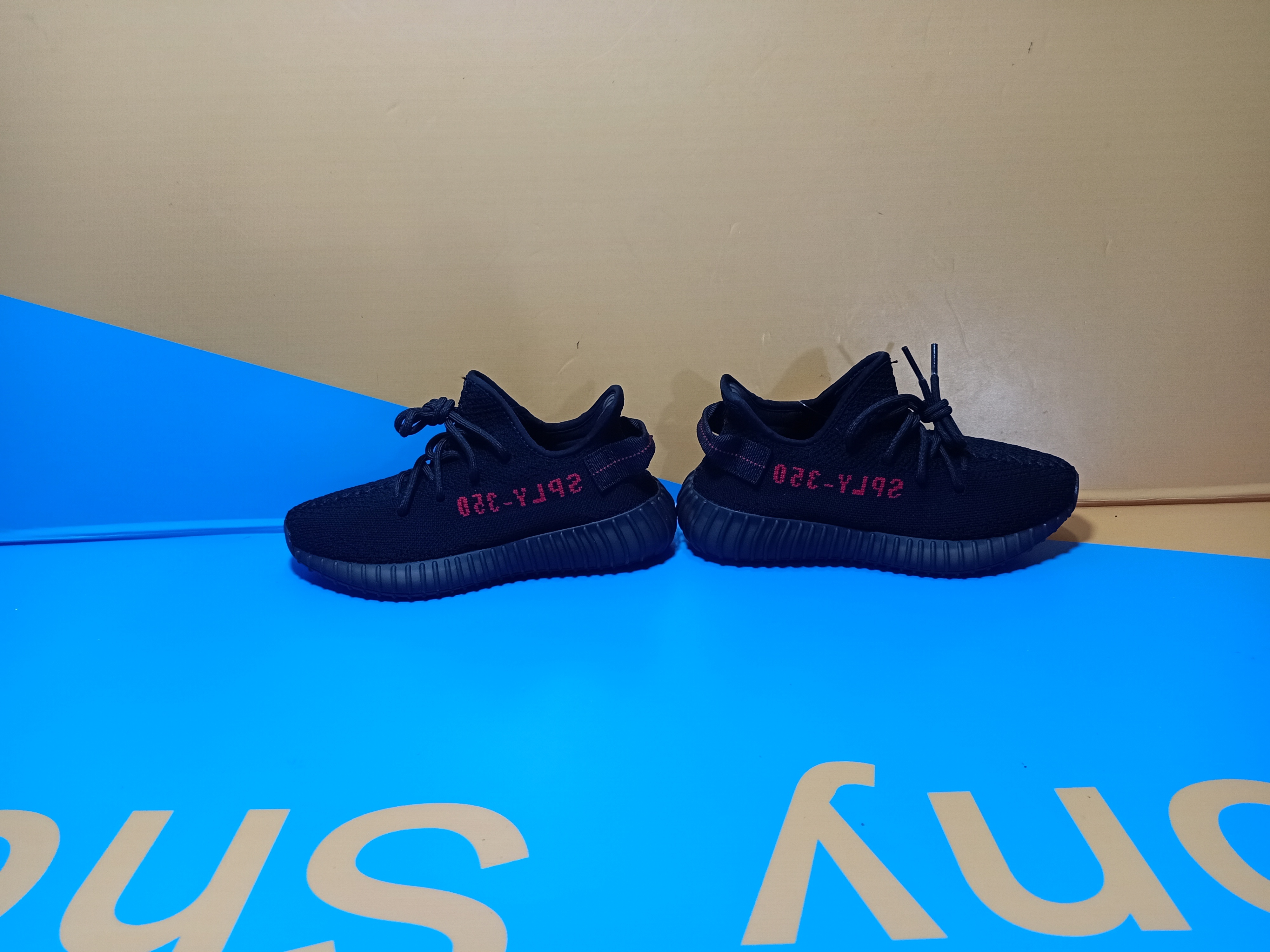Yeezy Boost 350 V2 Bred CP9652 review Ogtony，ogtony，TonyShoes，Tonyshoe，tonyshoes，tonyshoe 09