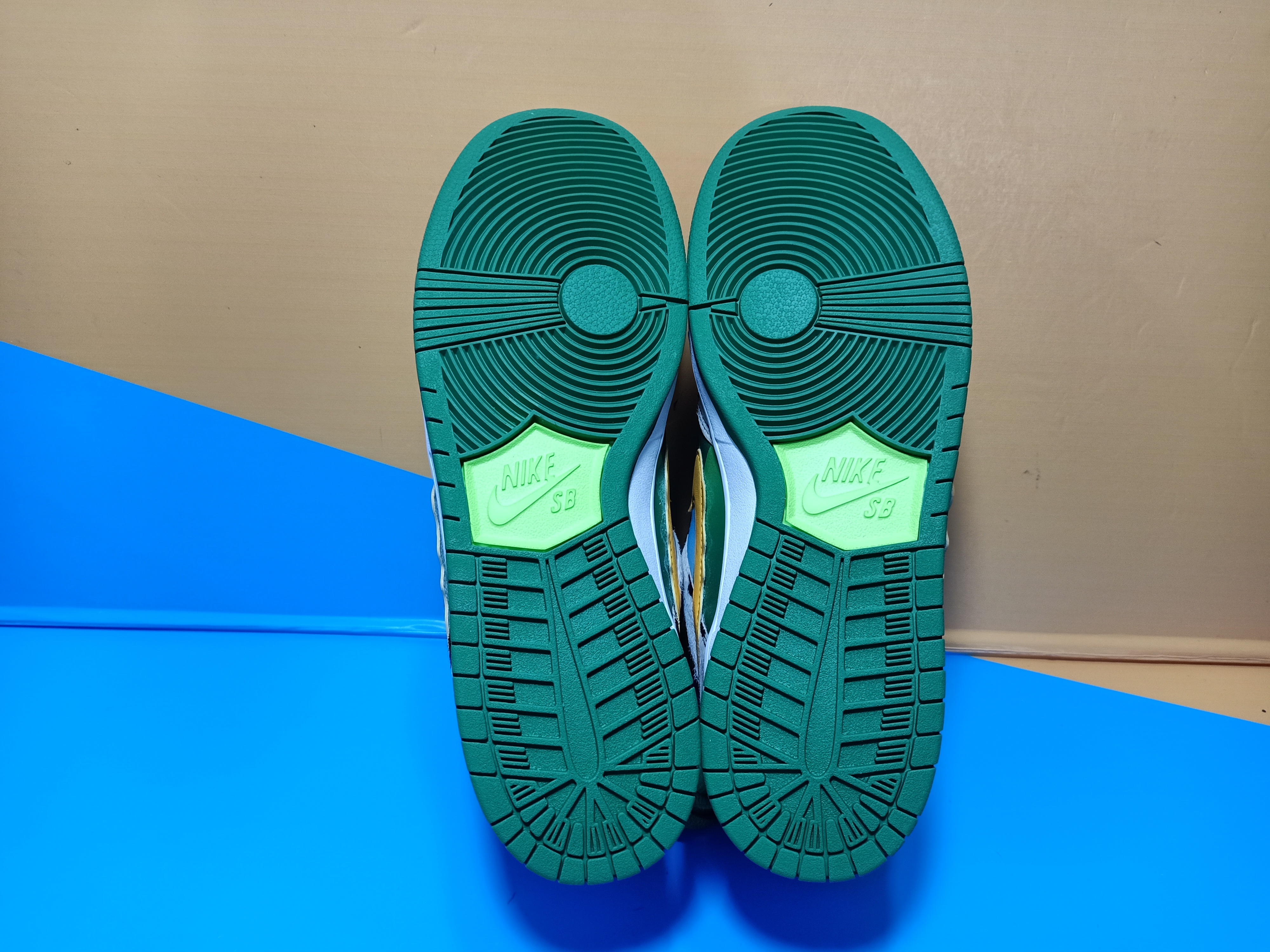 Nike SB Dunk Low Ben & Jerry's Chunky Dunky CU3244-100 review Ogtony，ogtony，TonyShoes，Tonyshoe，tonyshoes，tonyshoe 04