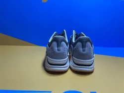 Yeezy Boost 700 Magnet  FV9922 review Ogtony，ogtony，TonyShoes，Tonyshoe，tonyshoes，tonyshoe 01