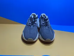 Yeezy Boost 700 Magnet  FV9922 review Ogtony，ogtony，TonyShoes，Tonyshoe，tonyshoes，tonyshoe 02