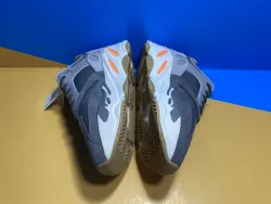 Yeezy Boost 700 Magnet  FV9922 review Ogtony，ogtony，TonyShoes，Tonyshoe，tonyshoes，tonyshoe 03