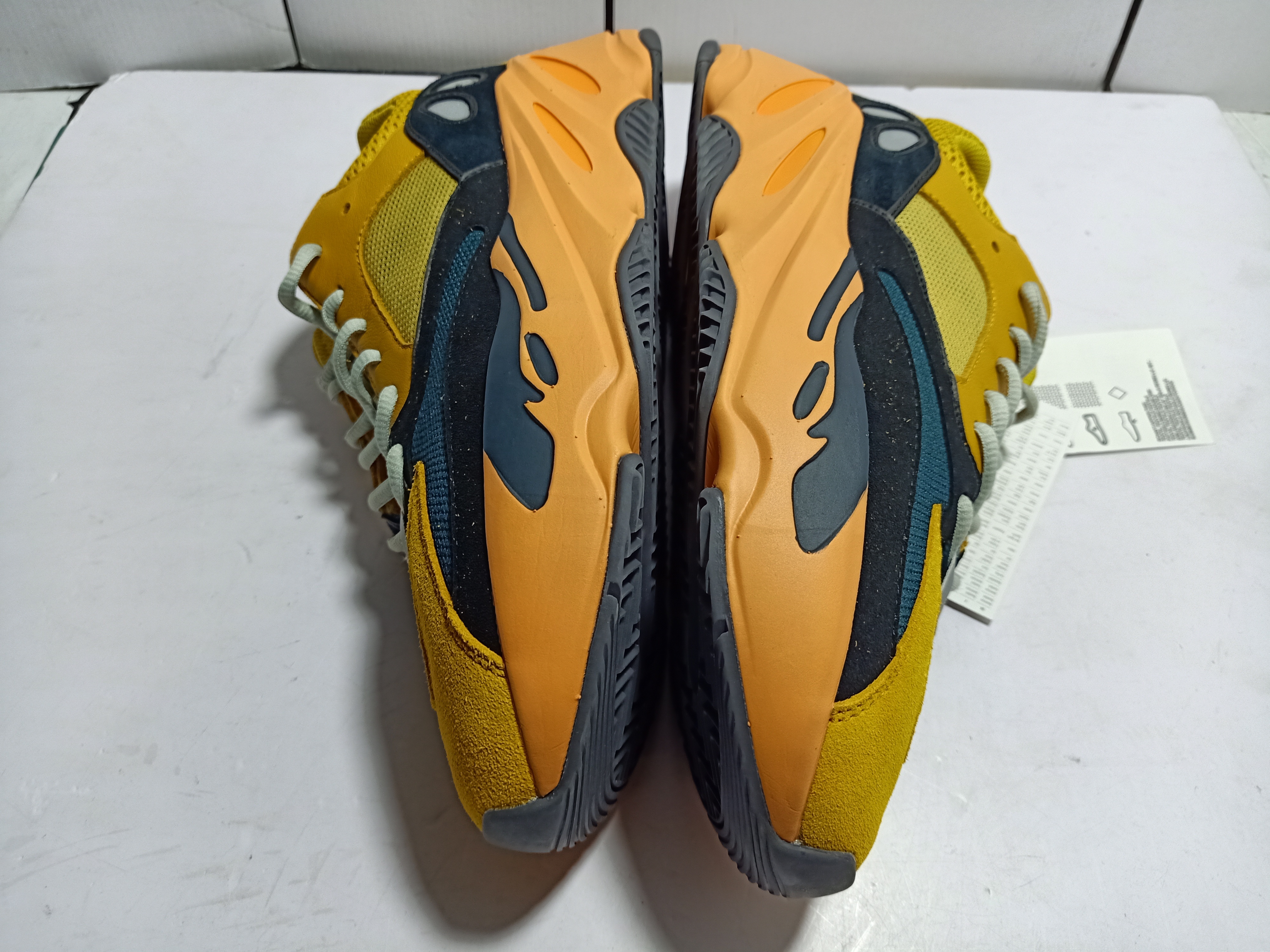 Yeezy Boost 700 “SUN"  GZ6984 review tonyshoe10 05