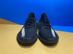 Yeezy Boost 350 V2 Core Black/White Real Boost BY1604 review Ogtony，ogtony，TonyShoes，Tonyshoe，tonyshoes，tonyshoe 03