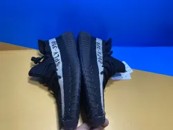 Yeezy Boost 350 V2 Core Black/White Real Boost BY1604 review Ogtony，ogtony，TonyShoes，Tonyshoe，tonyshoes，tonyshoe 05
