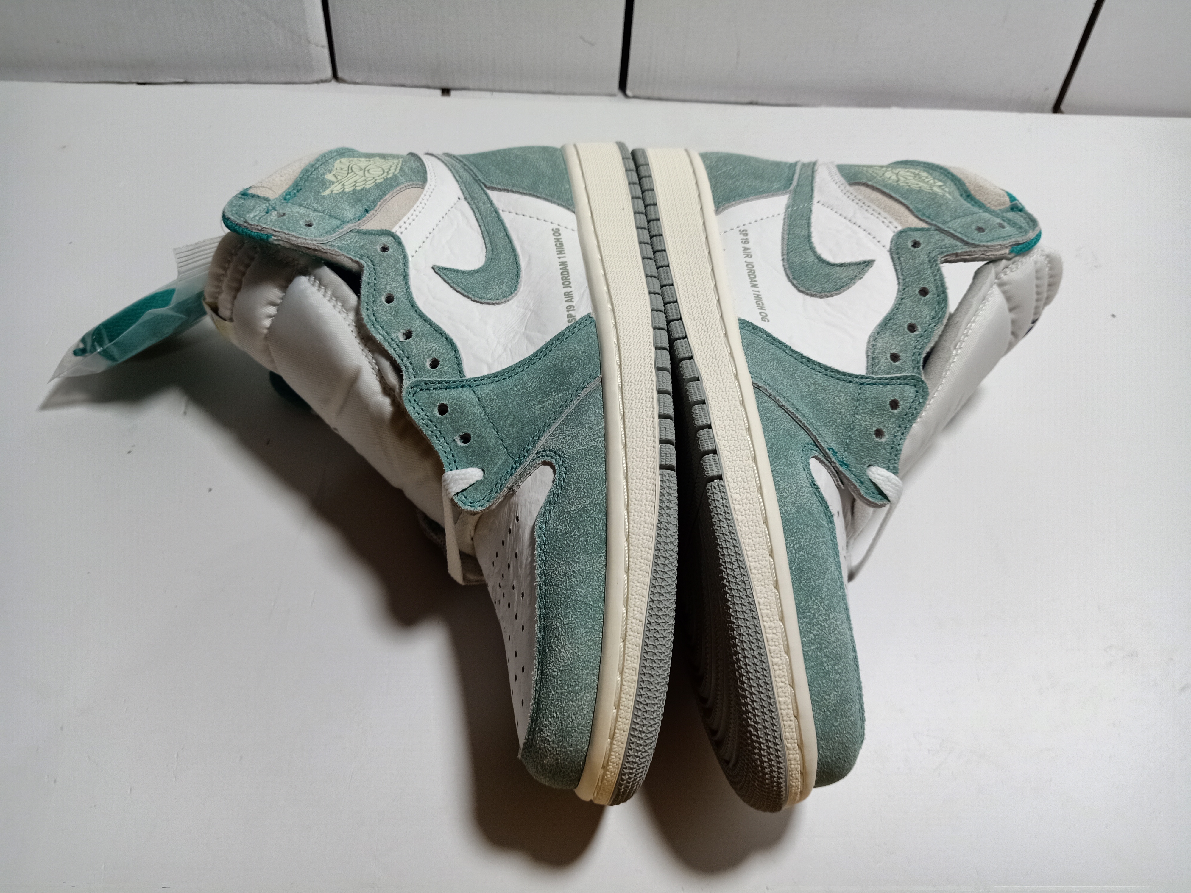Og Tony Air Jordan 1 Retro High Turbo Green 555088-311 review Ogtony，ogtony，TonyShoes，Tonyshoe，tonyshoes，tonyshoe 05