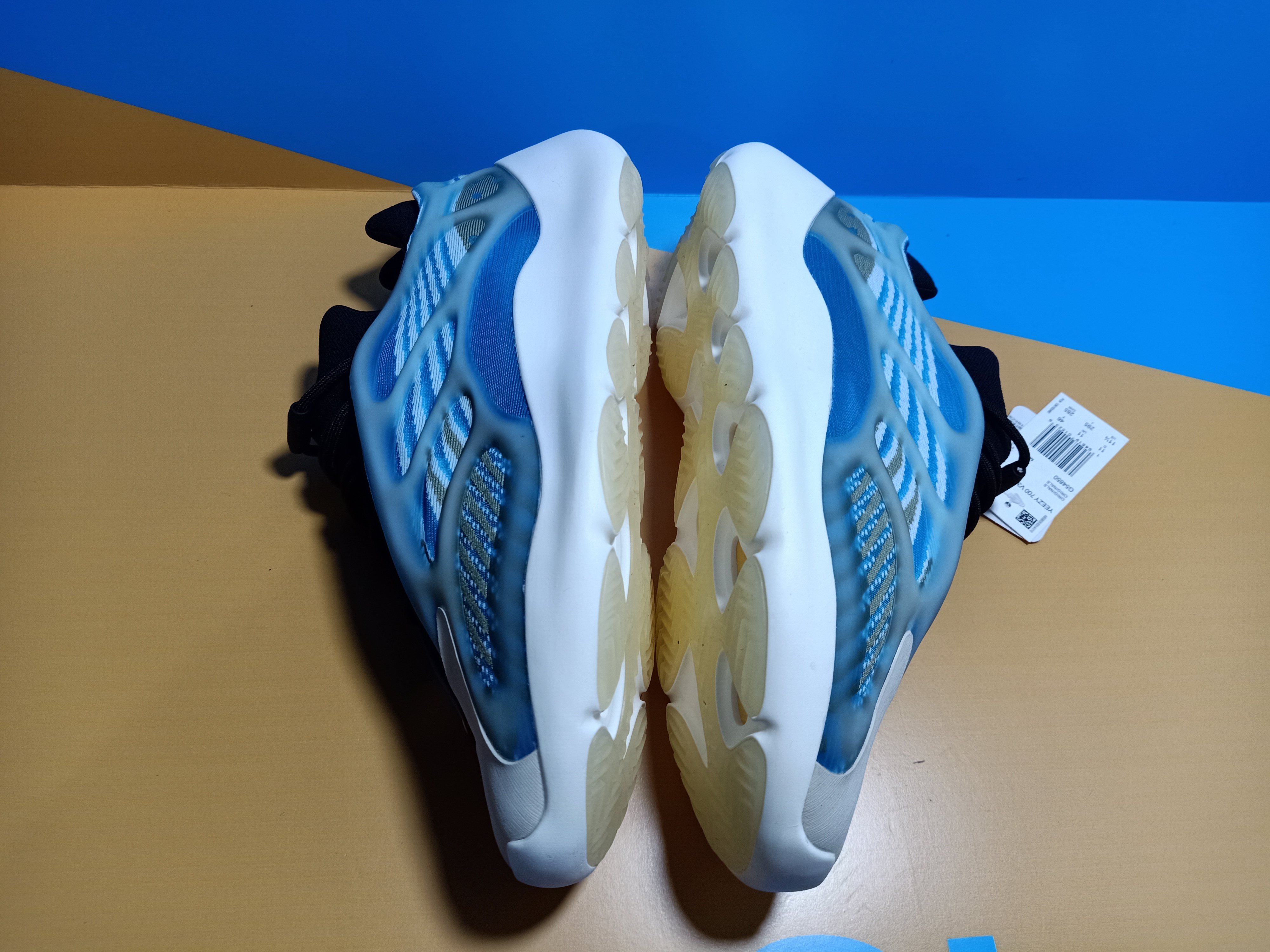 Yeezy 700 V3 Arzareth G54850 review Ogtony，ogtony，TonyShoes，Tonyshoe，tonyshoes，tonyshoe 05
