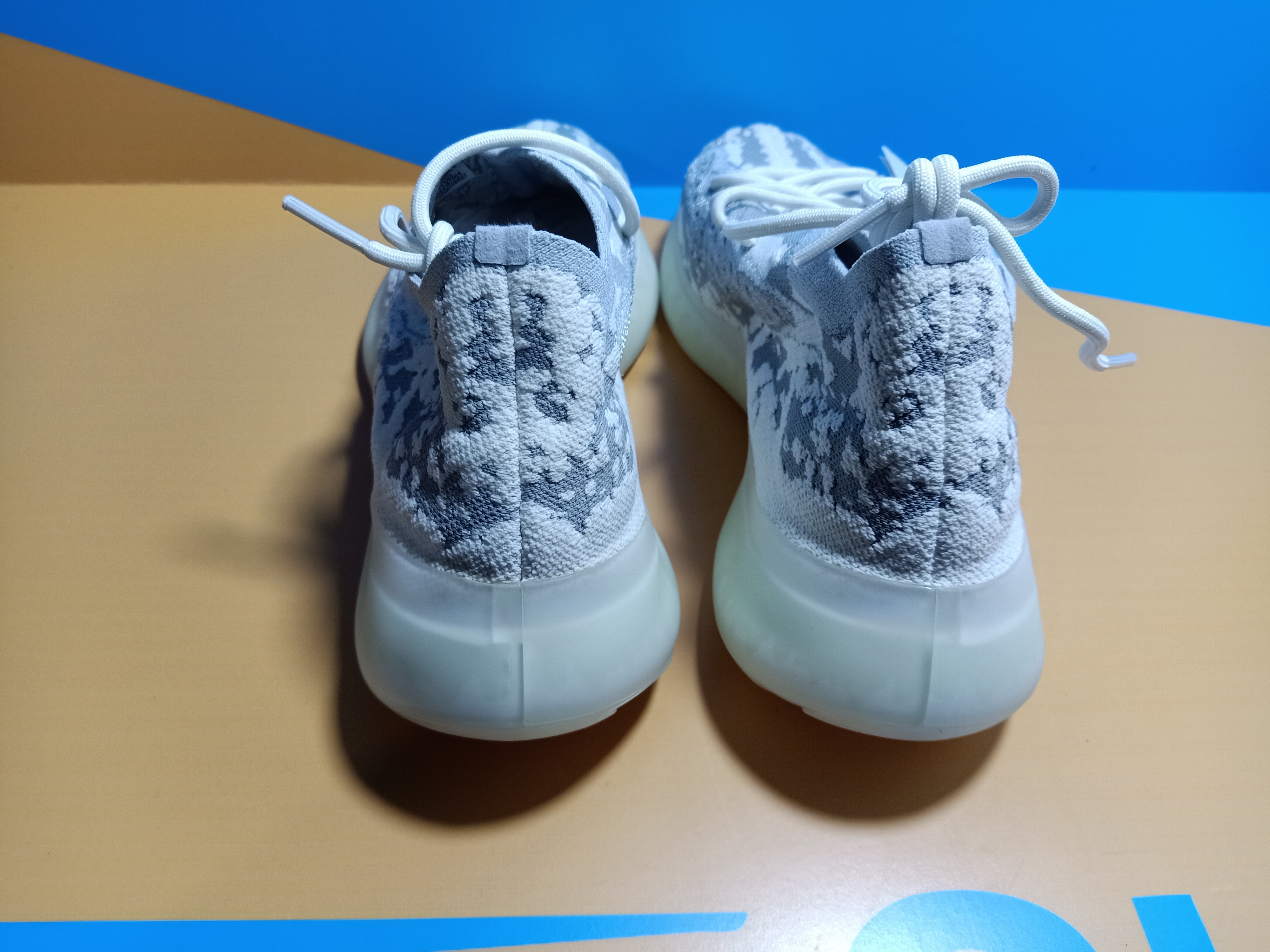 Yeezy Boost 380 Alien  FV3260 review Ogtony，ogtony，TonyShoes，Tonyshoe，tonyshoes，tonyshoe 02
