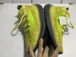 adidas Yeezy Boost 380 Hylte Glow  FZ4991 review tonyshoe10 05