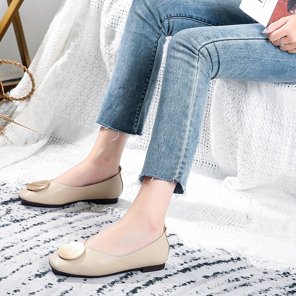 Women Loafers Leather Slip on Round Toe Casual Soft Sole Flats Comfortable Walking Driving Shoes