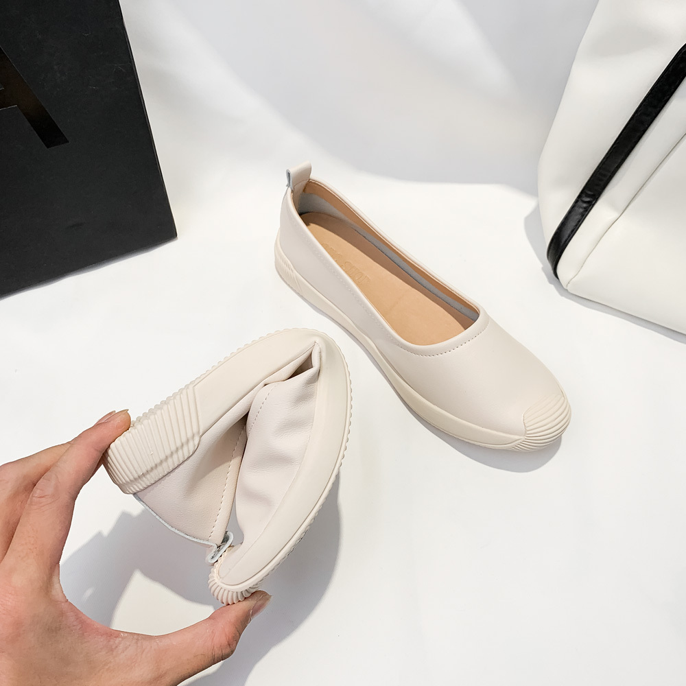 KISFLY Loafer Shoes for Women Leather Round Toe Slip on Flats Comfortable Walking Driving Shoes