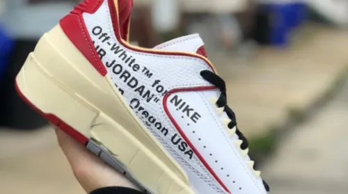 Off-White x Air Jordan 2 Low white and red color is clear and gorgeous