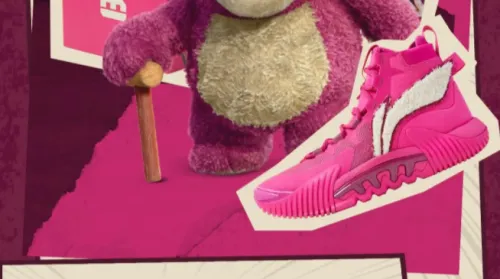 This pair of pink sneakers are really cool, Disney Dream Linked Shoes