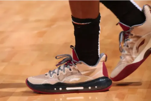 NBA players on foot: Butler and CJ wear Li Ning sneakers, Yushuai 15 is quietly released!