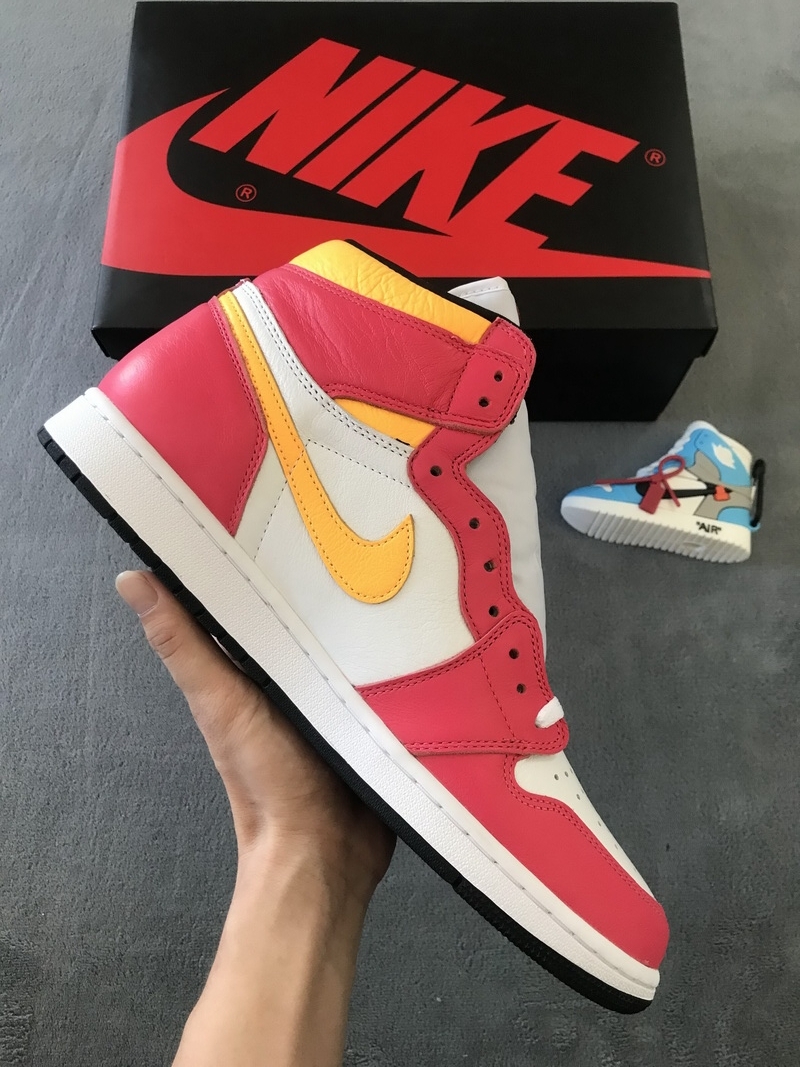Jordan 1 Retro High OG Light Fusion Red