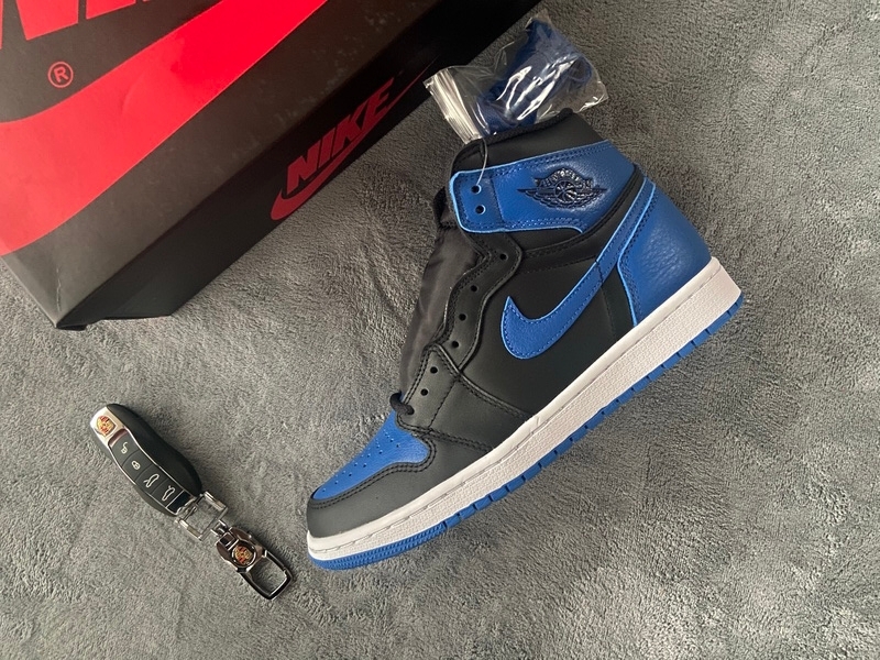 Jordan 1 Retro Royal (2017)