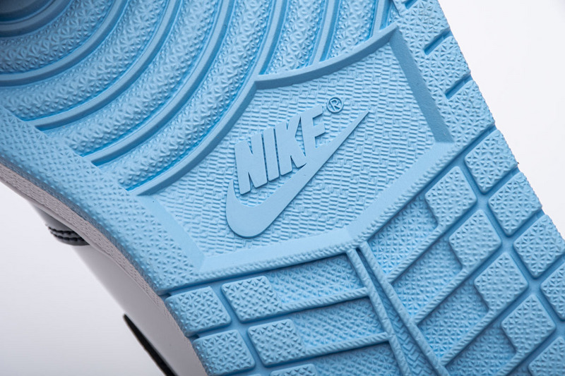 Jordan 1 Retro High UNC Patent