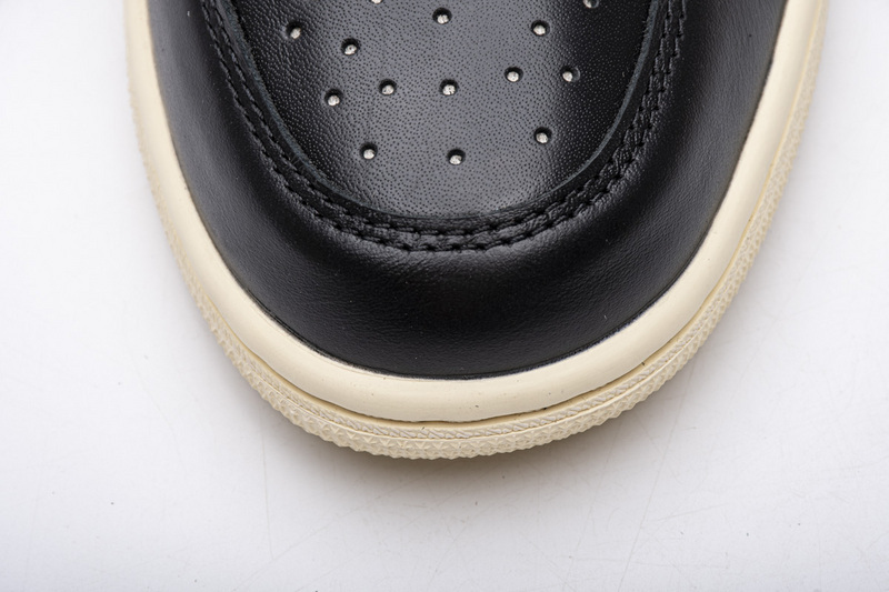 Jordan 1 Retro High OG Defiant Couture
