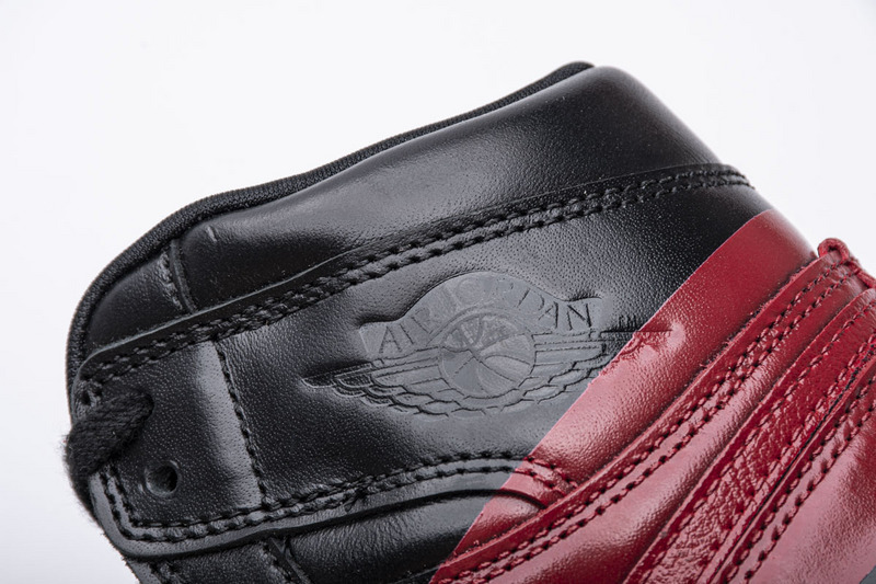 Jordan 1 Retro High OG Defiant Couture
