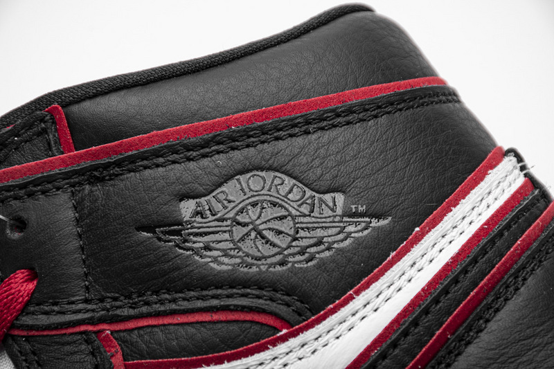 Jordan 1 Retro High Bloodline