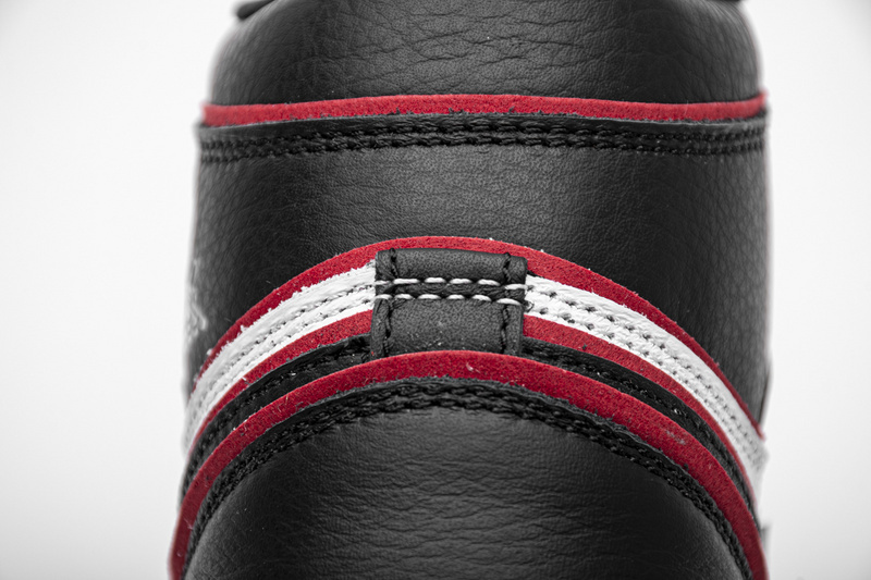 Jordan 1 Retro High Bloodline