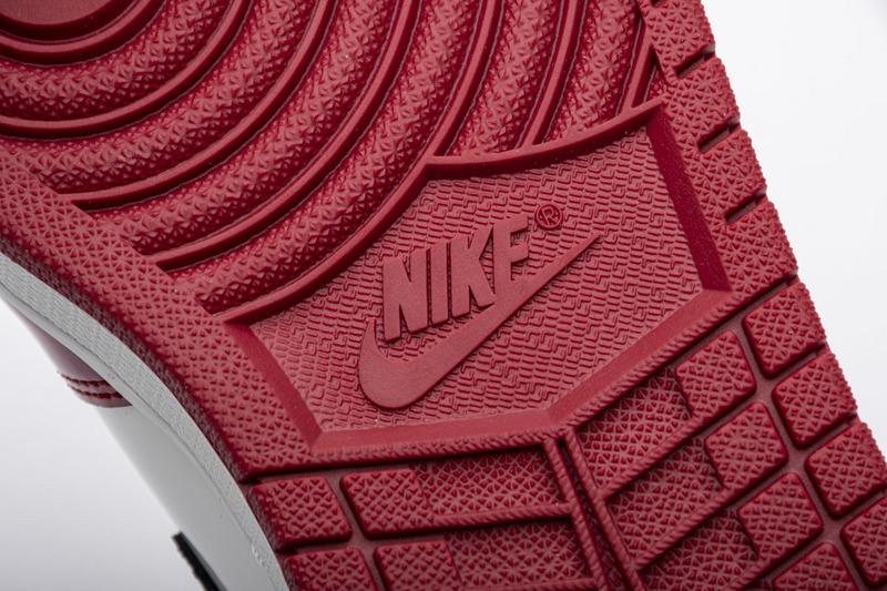 Jordan 1 Retro High Fearless UNC Chicago