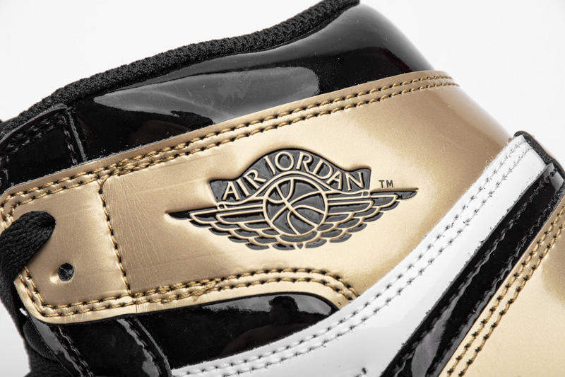Jordan 1 Retro High NRG Patent Gold Toe