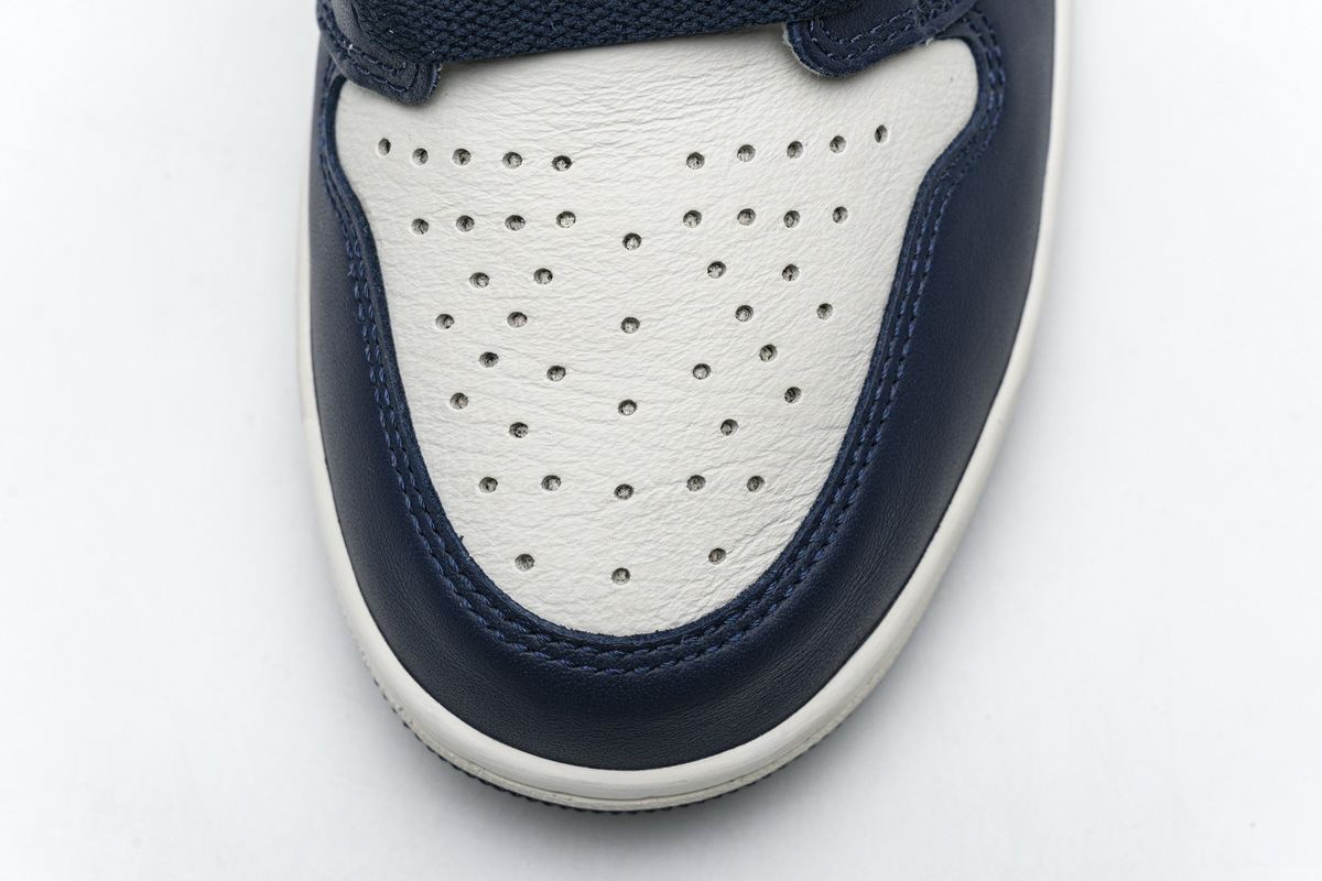 Jordan 1 Retro High Obsidian UNC