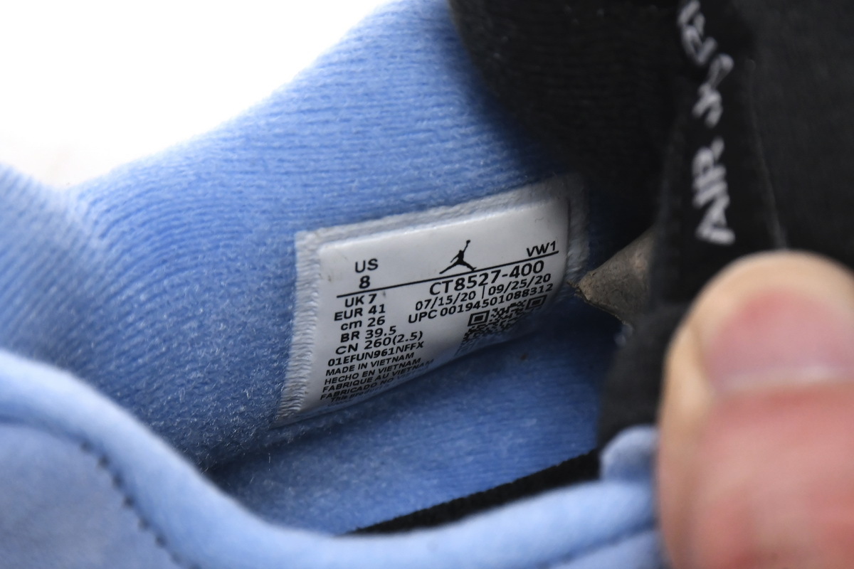 Jordan 4 Retro University Blue