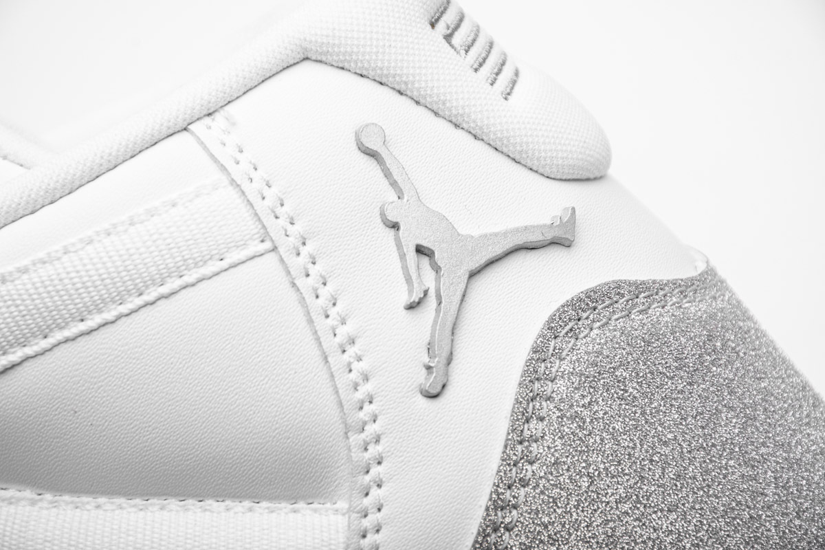 Jordan 11 Retro White Metallic Silver (Mid Quality)