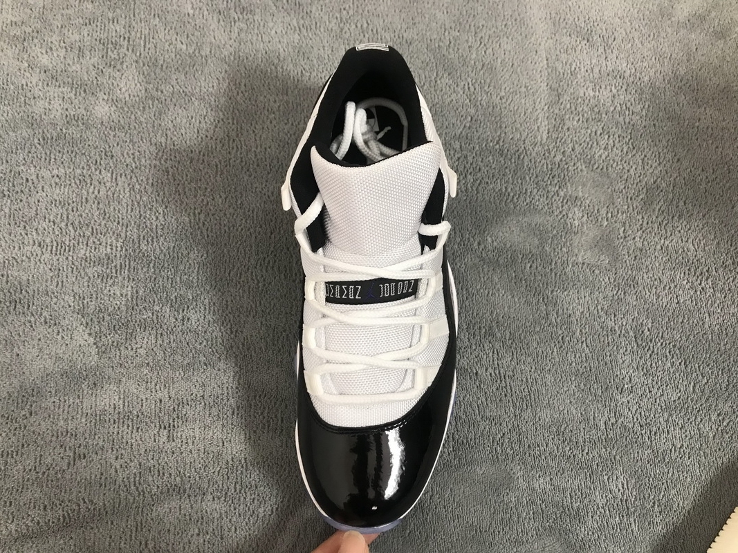Jordan 11 Retro Low Concord