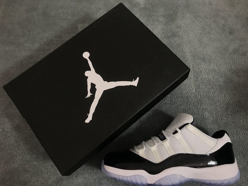 Jordan 11 Retro Low Concord