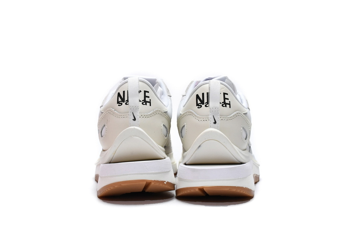Nike Vaporwaffle sacai Sail Gum