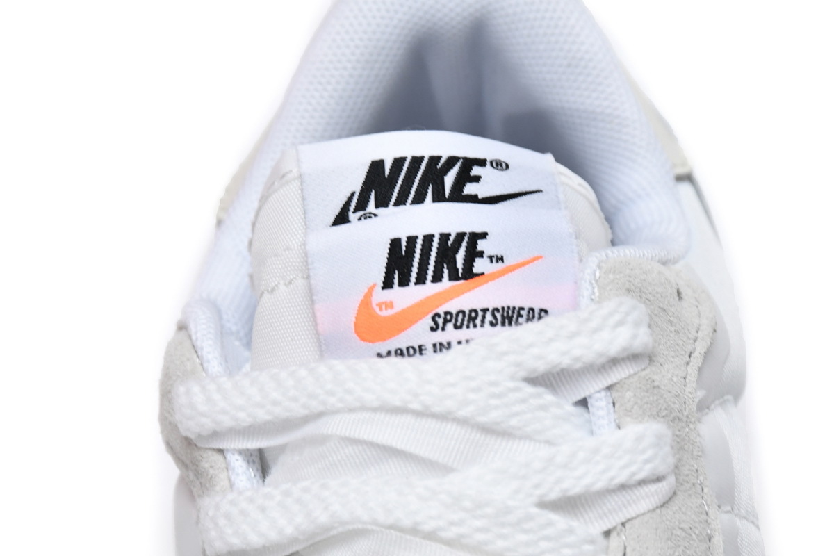 Nike Vaporwaffle sacai Sail Gum