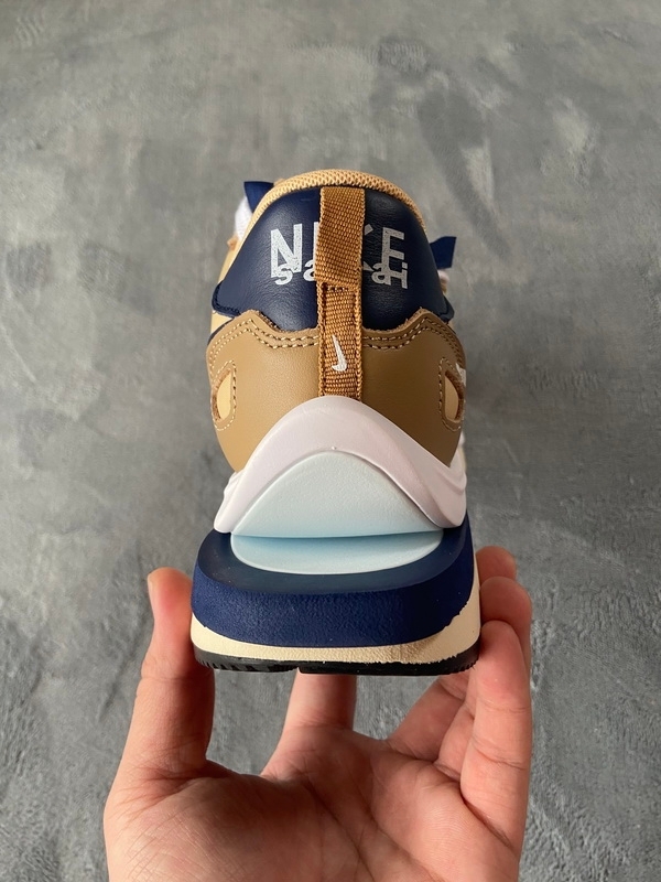 Nike Vaporwaffle sacai Sesame Blue Void