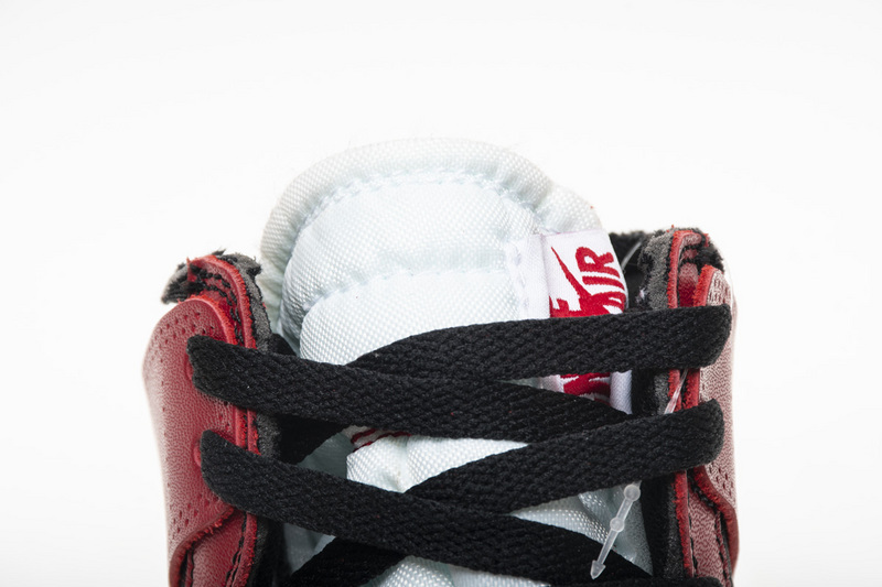 Jordan 1 Retro High Off-White Chicago