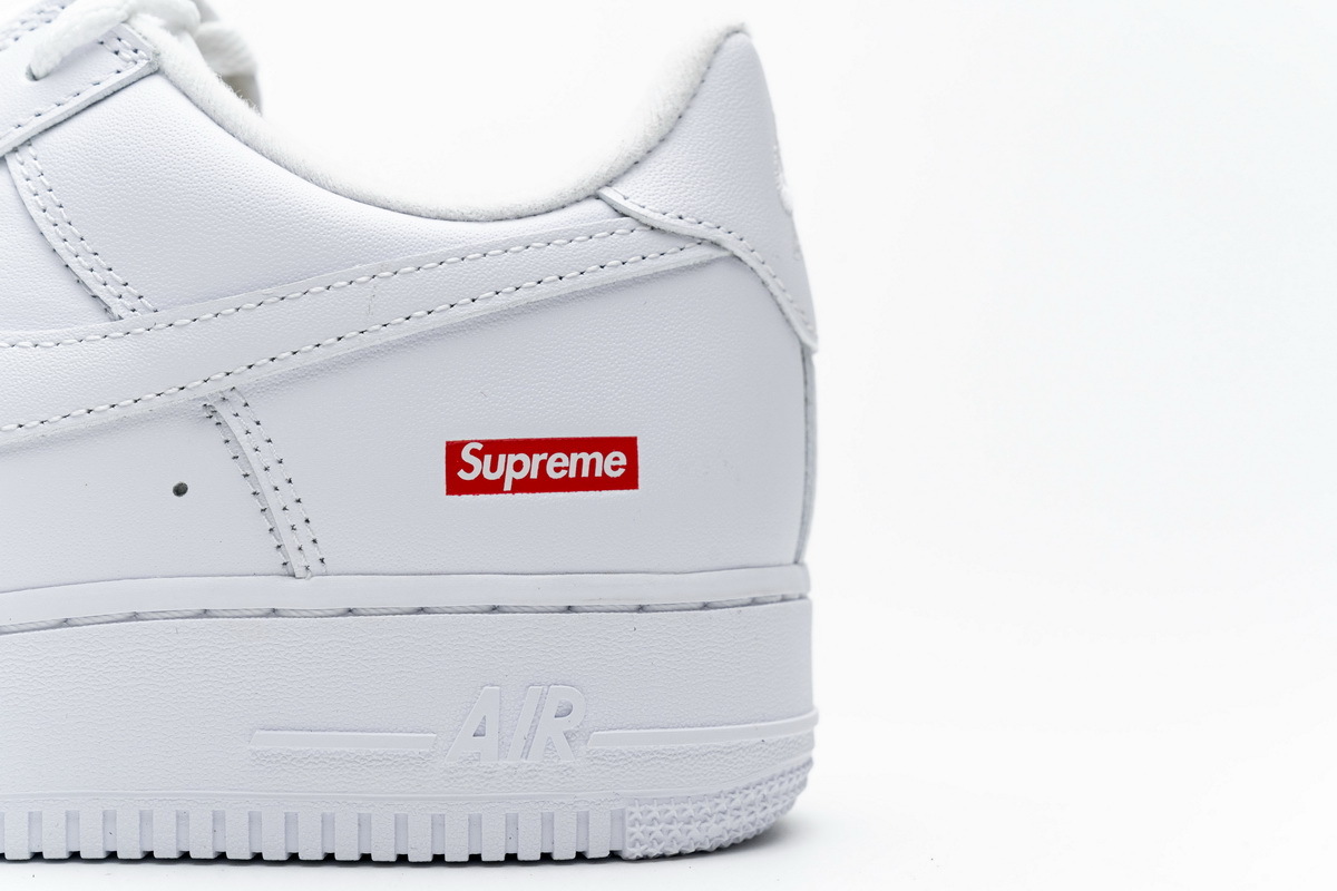 Nike Air Force 1 Low Supreme White
