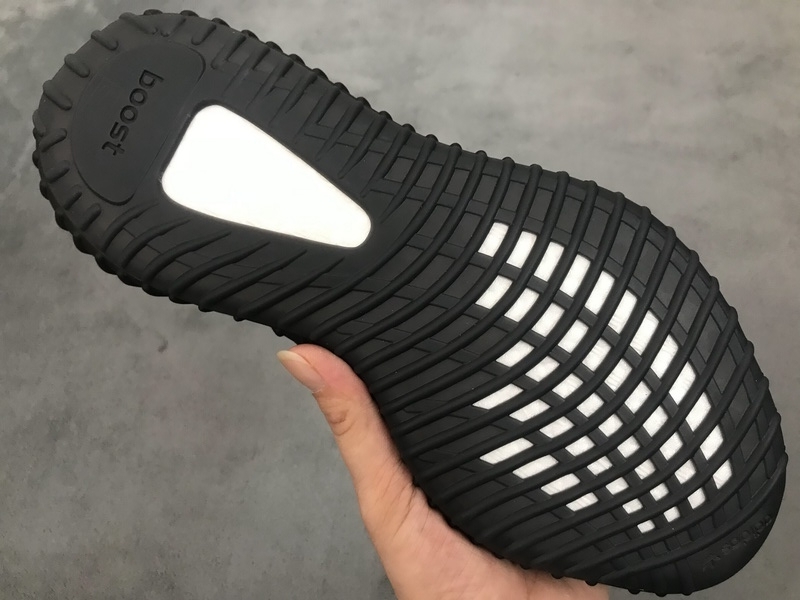 adidas Yeezy Boost 350 V2 Mono Cinder